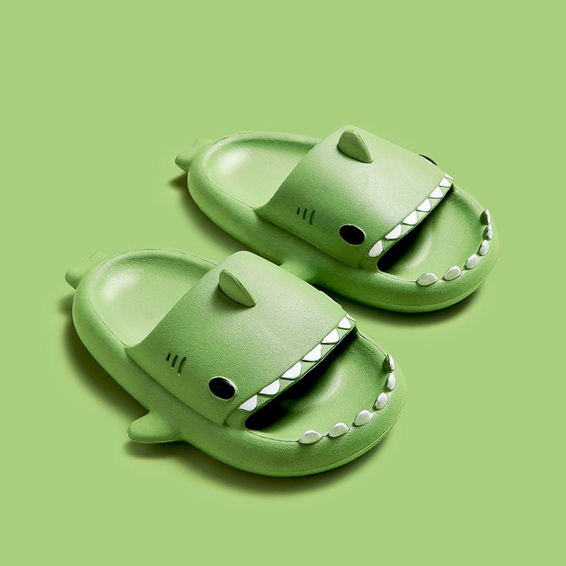 Baby en kinder slippers met haai